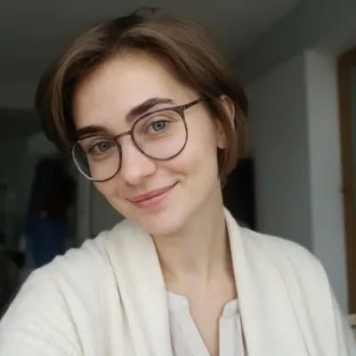 Саша, 24